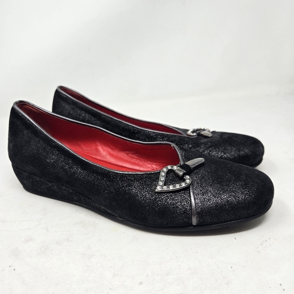 AMALFI by Rangoni Black Shimmering Textured Wedge Heels Heart Italy Size 6 M - Picture 1 of 10
